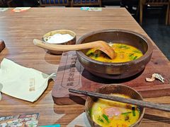 -良米山·云南野生菌过桥米线(上海首店)