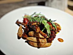 -穹六人间 people 6(岳阳路店)
