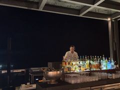 -瑰丽酒店·海吧·天际下午茶·现场DJ·天台酒吧