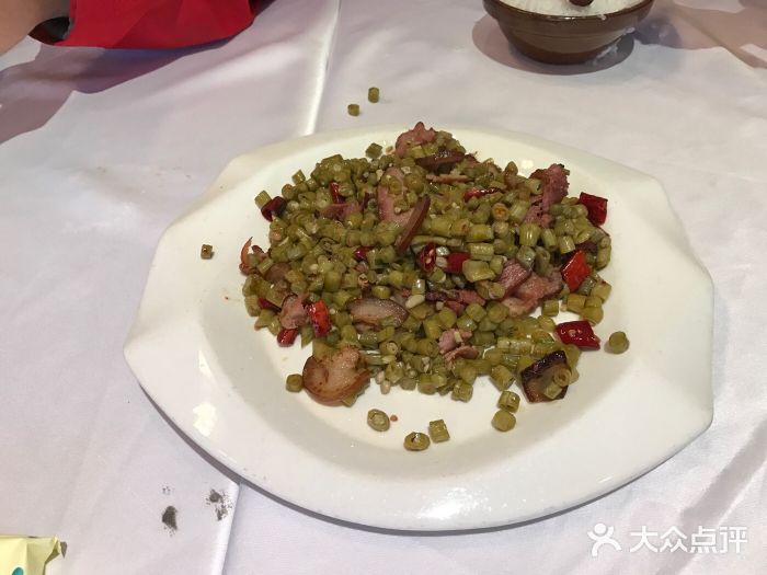 果园酸豆角炒腊肉图片