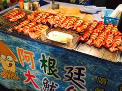 -六合夜市