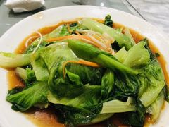 -梓檚中餐厅湖北菜小龙虾武昌鱼排骨藕汤(黄鹤楼店)