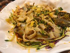 蛰蒙花炝拌面筋-九十九顶毡房(阜石路店)