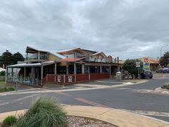 -12 Rocks Beach Bar Cafe