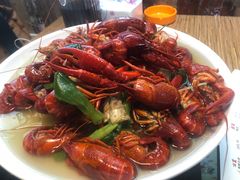 -陆记牛庄·碳锅龙虾烧烤(爱上花园店)