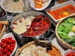 -尚尚仙·酸汤猪手·猪肚鸡火锅(华联万柳购物中心店)