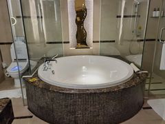 -青岛海尔洲际酒店