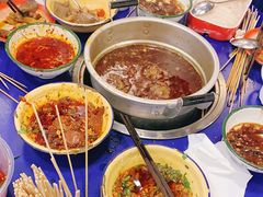 -马路边边串串香(延庆环球新意广场店)