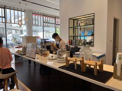 -上海宝诚尊悦宝马4S店(静安店)