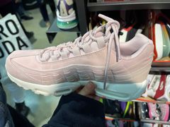 -NIKE上海青浦优选体验店