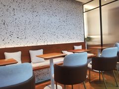 -Line 咖啡(石厦花园店)