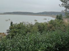 -亮河湾山庄