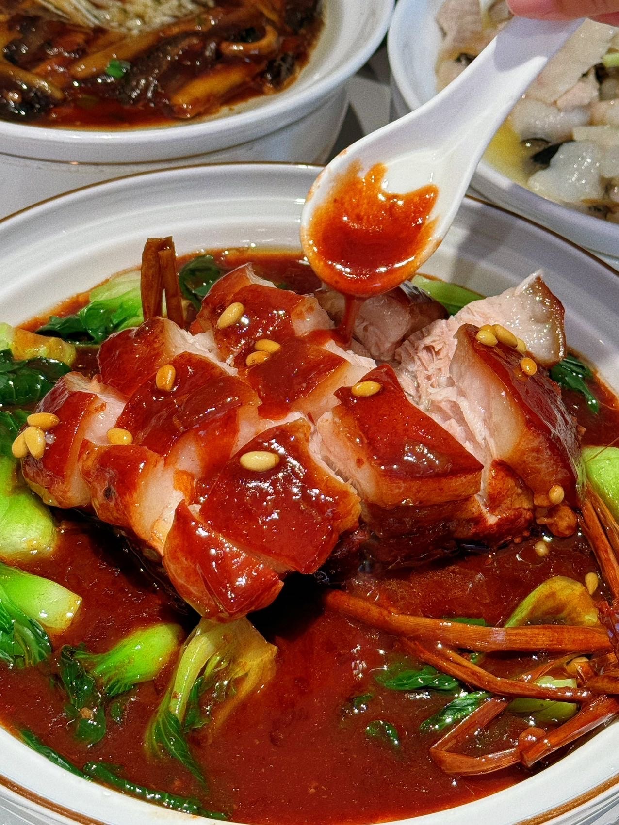 这块稻香草扎肉真的太香了!