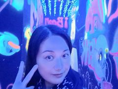 -爱蹦iBOON蹦床运动馆(江汉店)