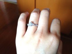 牛牛小石头-威德钻石-克拉钻大本营(南京东路店)