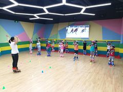 -阿布溜溜·轮滑(21世纪太阳城店)