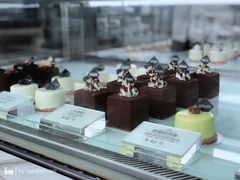 -UNI UNI(环亚凯瑟琳店)