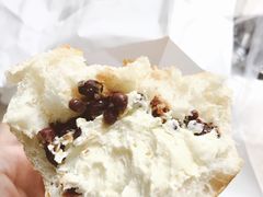 爆浆芝士红豆面包-啊噗吐呦现场烘焙(麦凯乐店)