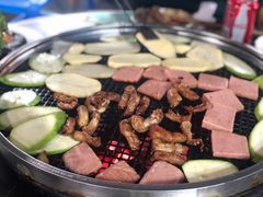 -小辣椒汤锅烧烤(温泉南街店)