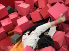 -嘿哟动霸CHUA·新潮玩运动娱乐中心·蹦床滑冰团建乐园