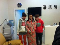 点击看大图 影视明星黄小蕾光临本店-海豚湾美甲