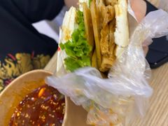 -侯志伟纯手工酸辣粉(荣民时代广场店)