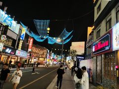 -艺漫酒店(苏州寒山寺狮山路地铁站店)