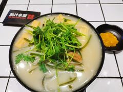 -肥汁米蘭香港米线(长宁来福士店)