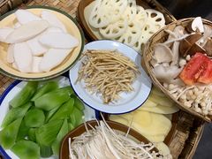 -王婆乔鲜鱼自助火锅(蜀汉路店)