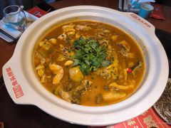 -魏铭鱼头捞饭(晋阳路店)