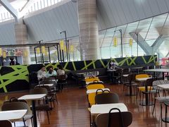 -麦当劳(鄂尔多斯机场店)