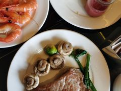 -大中华希尔顿酒店-念自助餐·海南美食·三文鱼