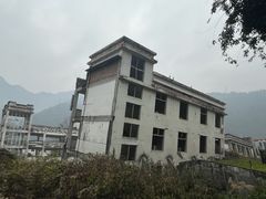 -四川汶川特大地震漩口中学遗址