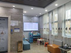 -茂菊口腔连锁(浦东南路店)