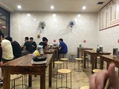 大堂-凡老头米线砂锅(古荡新村西粮站)