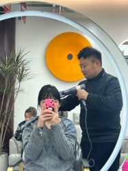 -DO A HAIRSTYLE