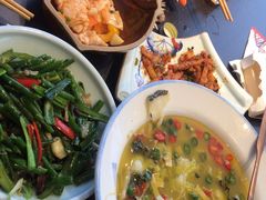 -川流不息·地道川菜·小龙虾(松东路店)