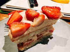 草莓椰子蛋糕-Wagas沃歌斯(大学路店)