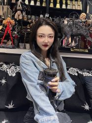 -鬼手纹身小鬼店