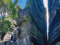 -梭布垭石林景区