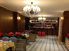 -鹏城人家海鲜酒家·23年老字号(较场尾店)