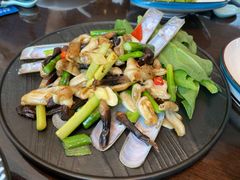 黑鸡枞绿芦笋爆炒竹蛏皇-环球港凯悦 · 享悦中餐厅