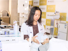 -粤港芭莎美容美发化妆学校