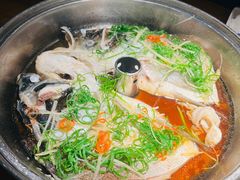 汗蒸剁椒水库鱼头-洞庭土菜小炒馆(易发广场店)