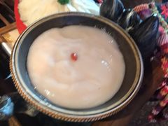 -老牌坊云南鱼豆花火锅(哈西万达店)