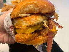 布里欧修特堡-The Habit Burger Grill 哈比特汉堡(世博店)