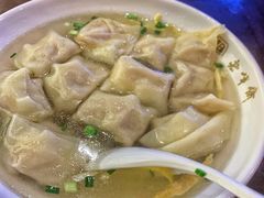 刀鱼馄饨-老半斋(福州路店)
