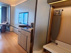 -深圳国际会展中心希尔顿酒店(前海华发冰雪世界店)