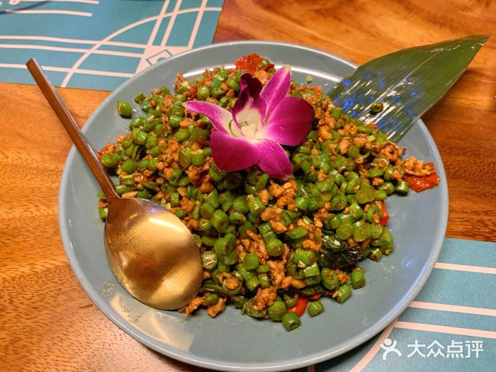 泰荃泰式茶餐厅(群光旗舰店)罗勒叶炒鸡肉碎图片