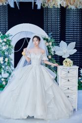 -NaNa婚纱礼服馆